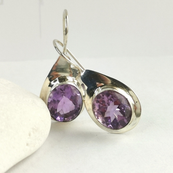 NWT Sterling Silver modernist 4ct oval amethyst drop earrings - Picture 9 of 9